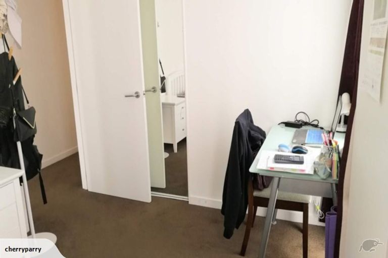 Photo of property in Terrace Heights Apartments, 10c/163 The Terrace, Wellington Central, Wellington, 6011