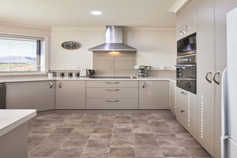 Photo of property in 10 Ara Drive, Redwoodtown, Blenheim, 7201