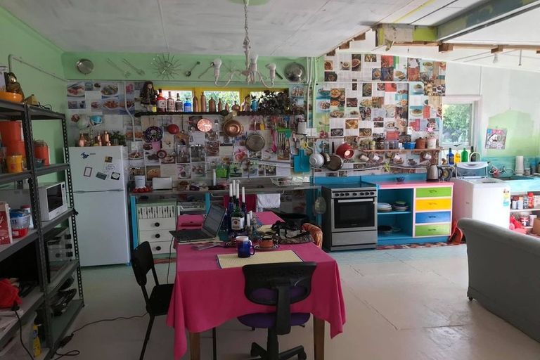 Photo of property in 477 Featherston Street, Palmerston North, 4414