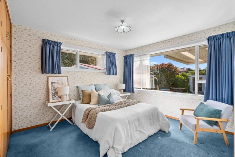 Photo of property in 10 Ron Place, Bishopdale, Christchurch, 8051