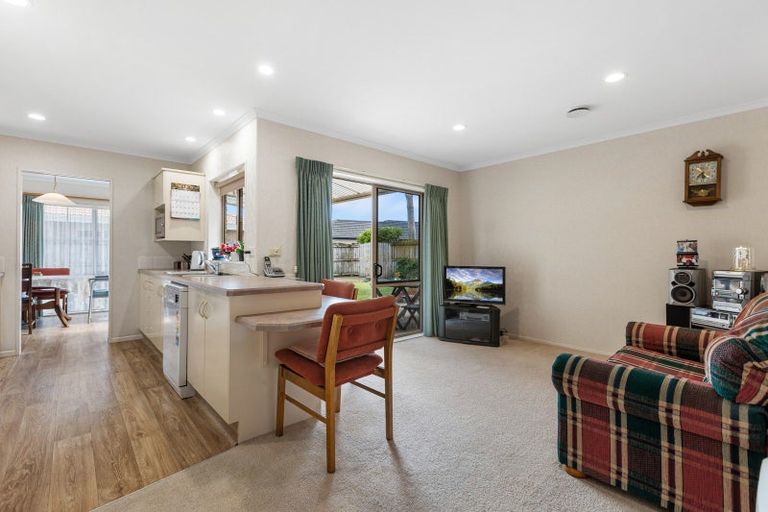 Photo of property in 69 Gravatt Road, Papamoa Beach, Papamoa, 3118