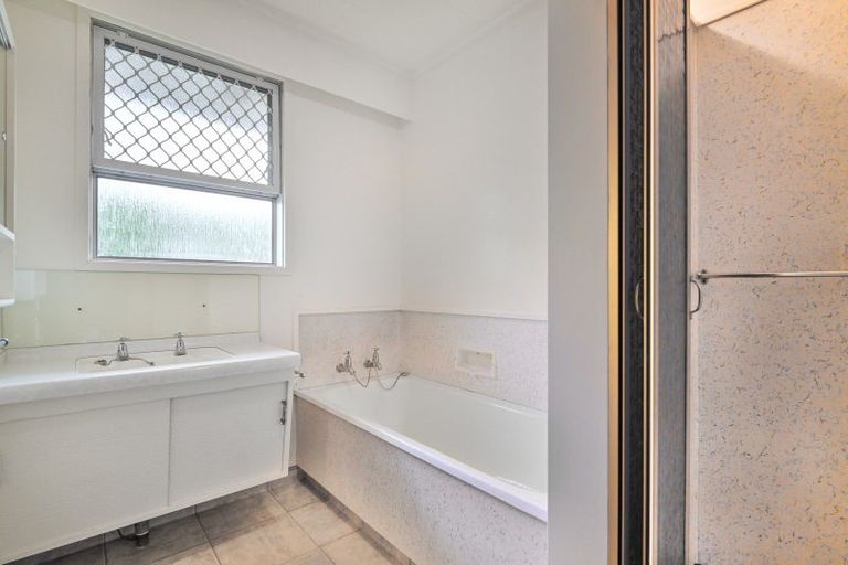 Photo of property in 901 Queen Street East, Parkvale, Hastings, 4122