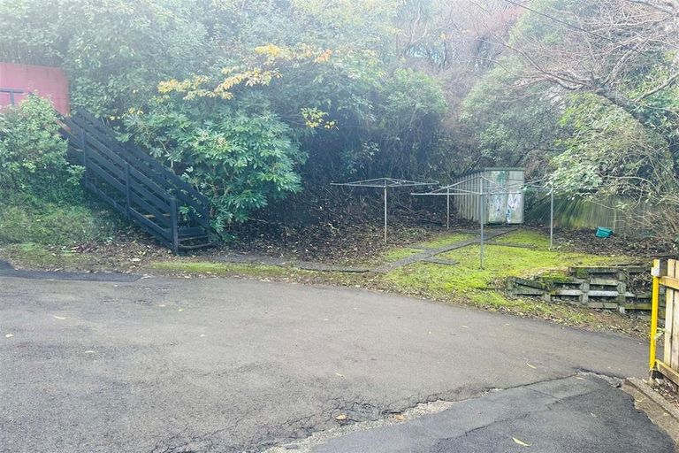 Photo of property in 9 Epsom Way, Karori, Wellington, 6012