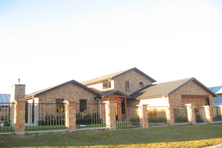 Photo of property in 10 Mathias Terrace, Arthurs Point, Queenstown, 9371