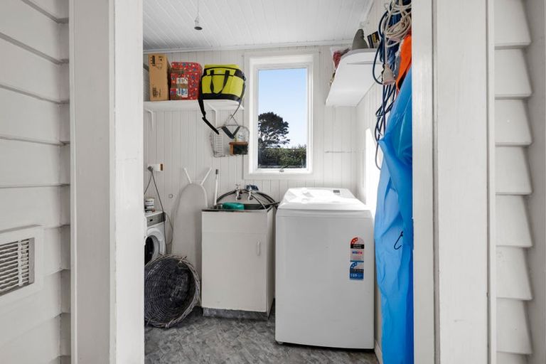 Photo of property in 96 Blake Street, Waitara, 4320