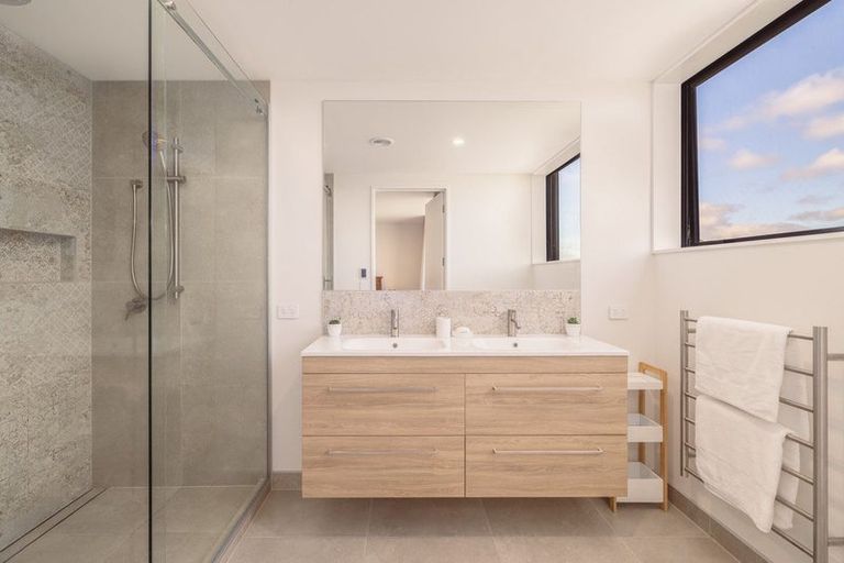 Photo of property in 4 Plains View, Mount Pleasant, Christchurch, 8081