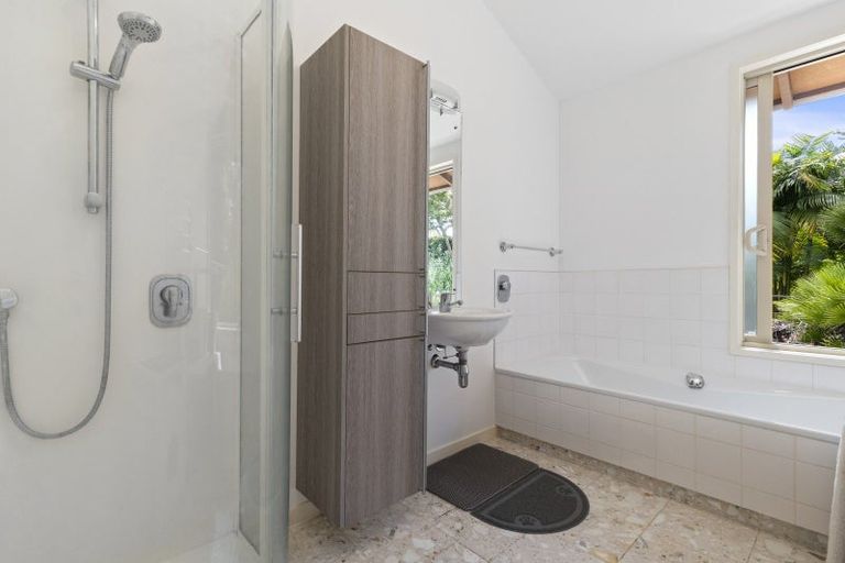 Photo of property in 14 Tiffany Close, Totara Park, Auckland, 2019