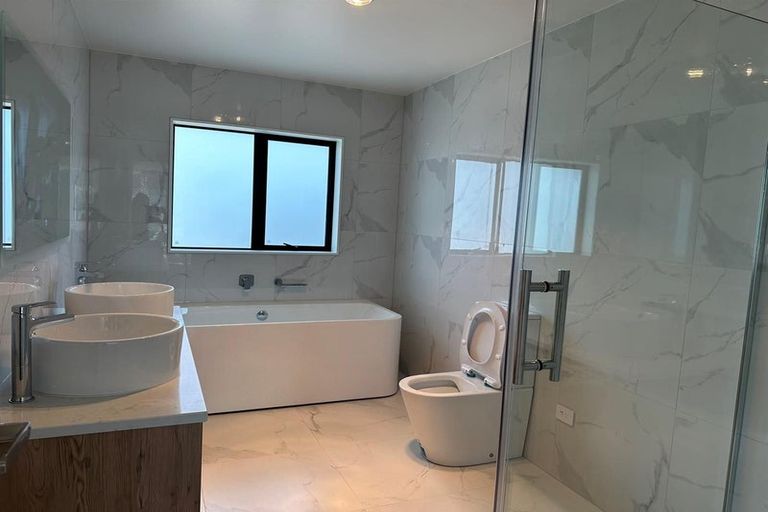 Photo of property in 13 Lumber Rise, Swanson, Auckland, 0614