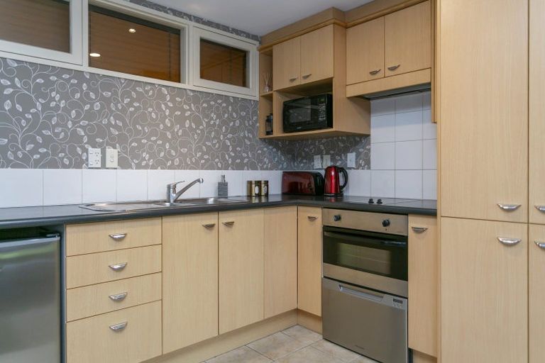 Photo of property in 1/7 Tui Street, Torbay, Auckland, 0630