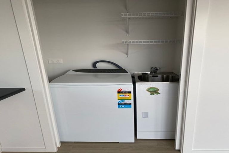 Photo of property in 21 Hillcrest Road, Hillcrest, Hamilton, 3216