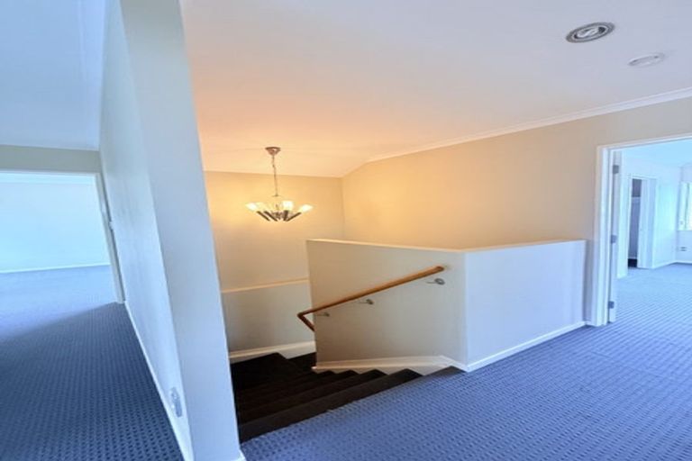 Photo of property in 2 Tavua Lane, Ranui, Auckland, 0612