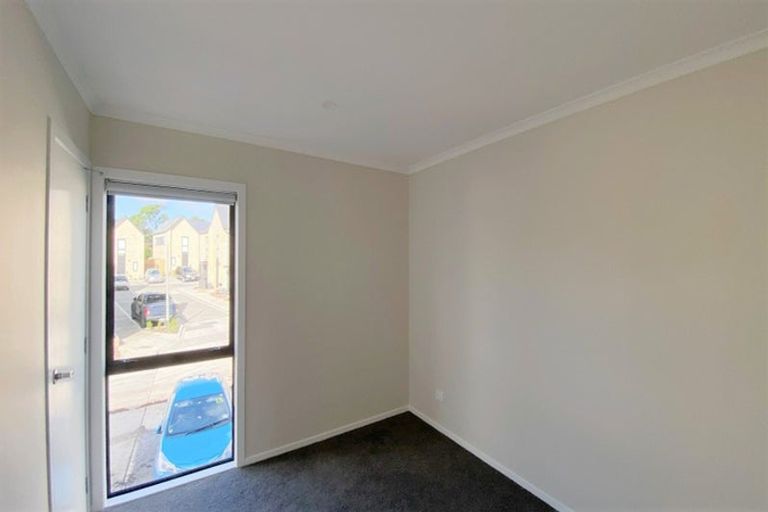 Photo of property in 2/125b Metcalfe Road, Ranui, Auckland, 0612