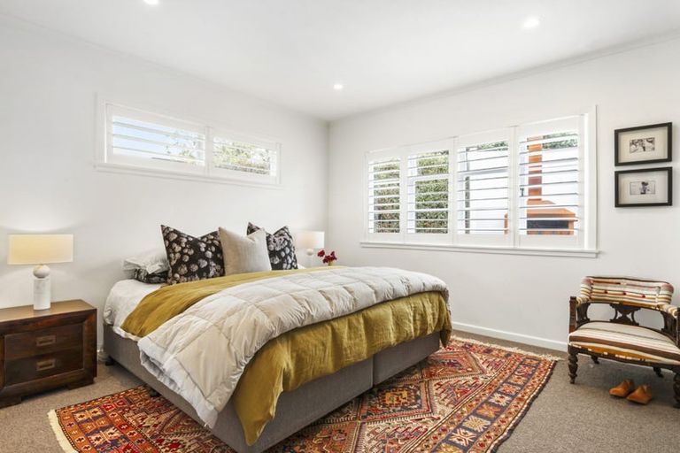 Photo of property in 34 Hinemoa Street, Birkenhead, Auckland, 0626