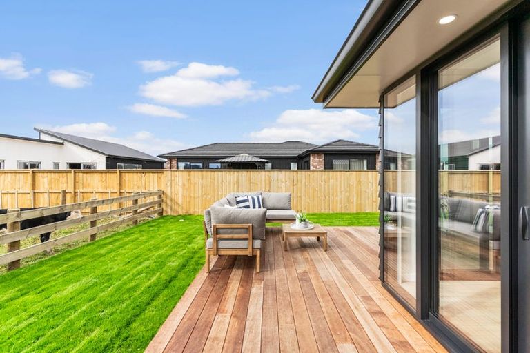 Photo of property in 4 Nau Mai Road, Clevedon, 2582