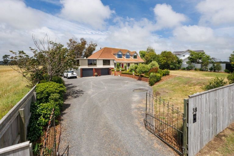 Photo of property in 38 Russell Street, Foxton, 4814