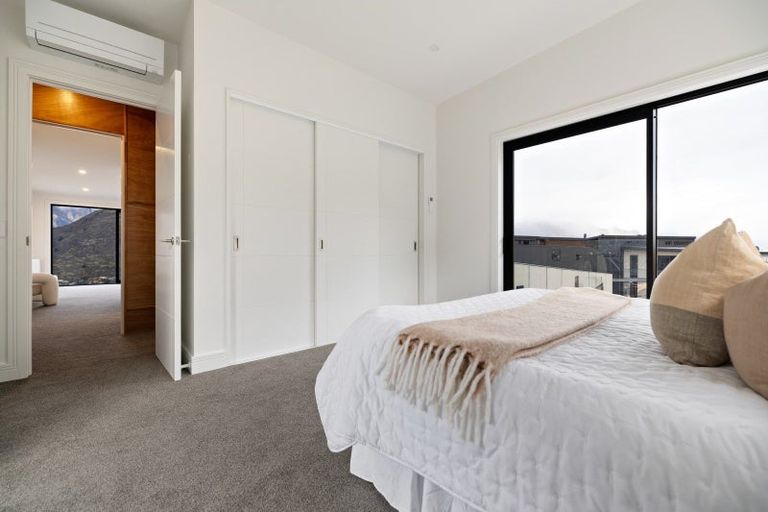 Photo of property in 6 Florence Close, Queenstown Hill, Queenstown, 9300