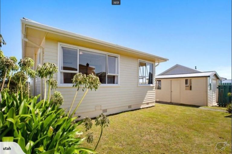 Photo of property in 3 Carluke Street, Paparangi, Wellington, 6037
