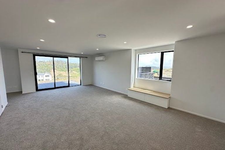 Photo of property in 50 Oakum Road, Whitby, 5024