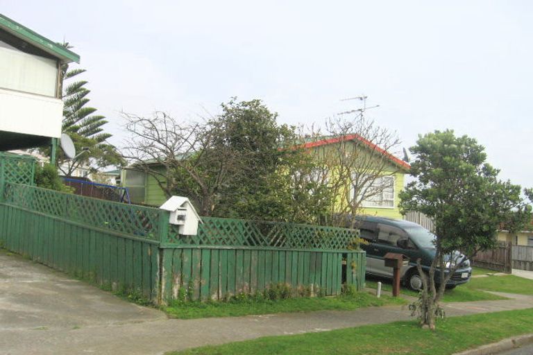 Photo of property in 103 Conclusion Street, Ascot Park, Porirua, 5024