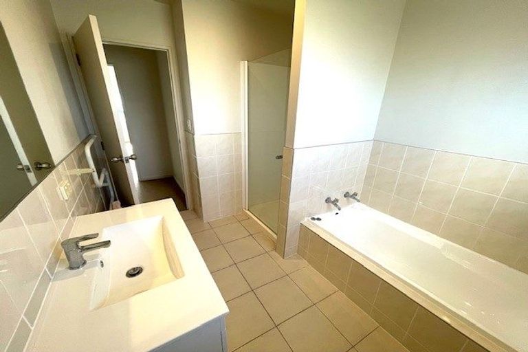 Photo of property in 48/22 Northcross Drive, Oteha, Auckland, 0632