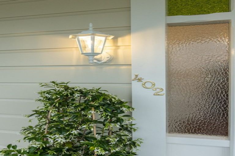 Photo of property in 402 Avenue Road West, Hastings, 4122