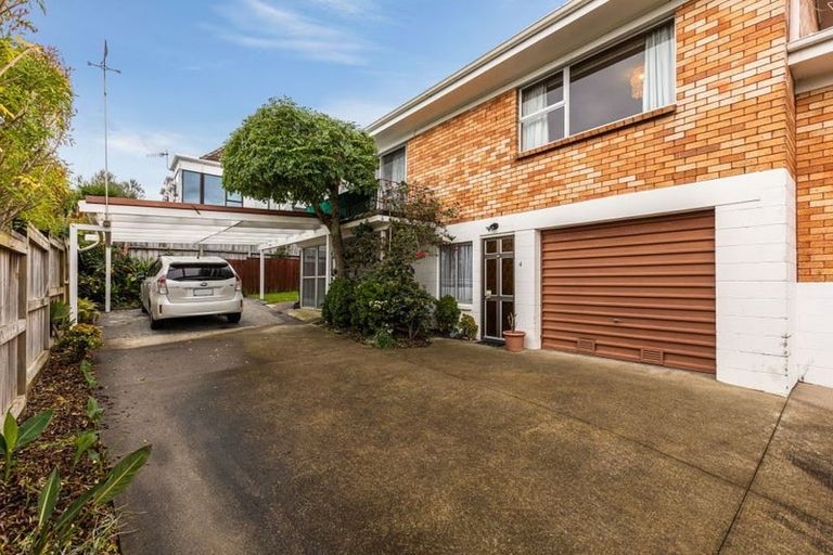 Photo of property in 4/15 Zion Road, Birkenhead, Auckland, 0626