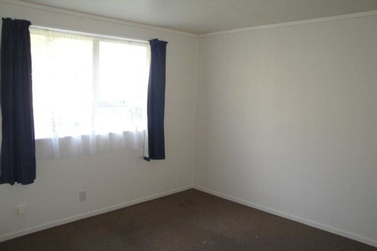 Photo of property in 57 Tiromoana Road, Raumati South, Paraparaumu, 5032