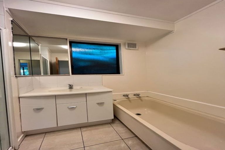 Photo of property in 42 Viewmont Drive, Harbour View, Lower Hutt, 5010