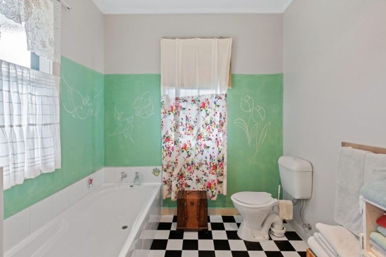 Photo of property in 1 Gladstone Road, Waihi, 3610