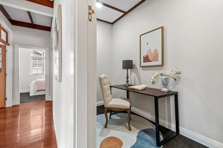 Photo of property in 24 Norwood Road, Bayswater, Auckland, 0622