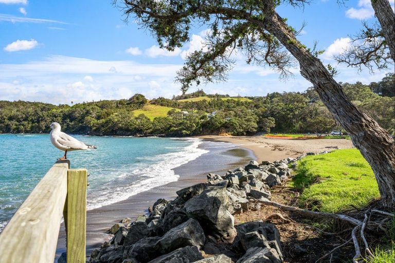 Photo of property in 9 Grand View Road, Leigh, 0985