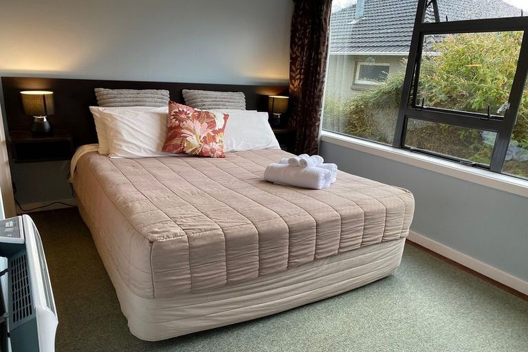 Photo of property in 1/1067 Fergusson Drive, Clouston Park, Upper Hutt, 5018