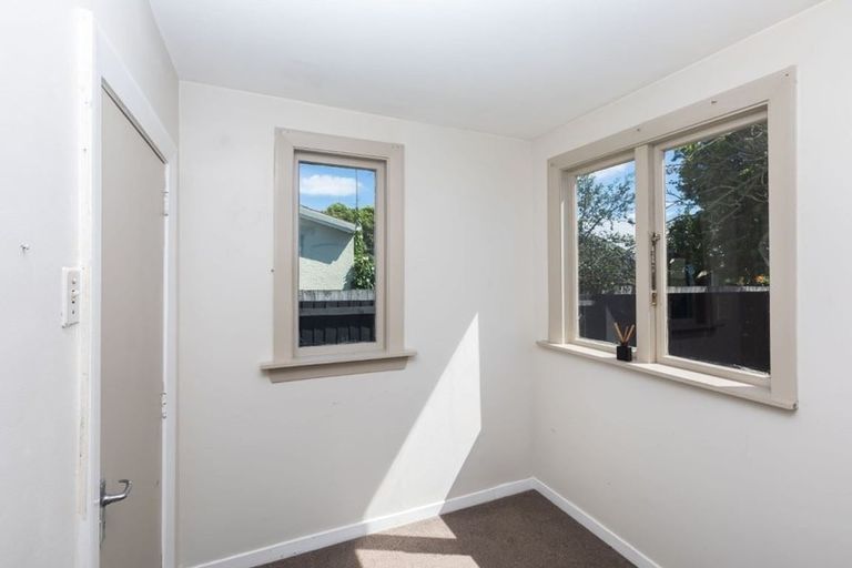Photo of property in 19 Newcastle Street, Phillipstown, Christchurch, 8011
