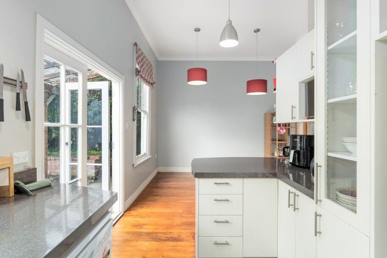 Photo of property in 32 Clifford Street, Dalmore, Dunedin, 9010