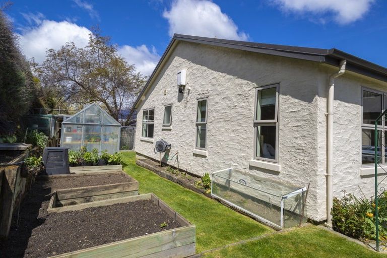 Photo of property in 11 Mcdonnell Road, Arrowtown, 9302