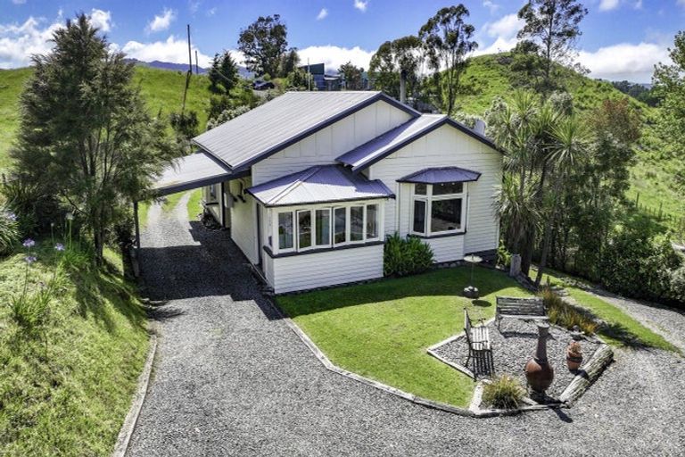 Photo of property in 2127 Puketitiri Road, Rissington, Napier, 4184