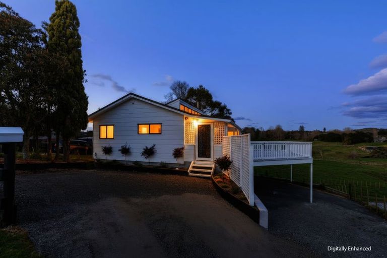 Photo of property in 16 Kaiwaka-mangawhai Road, Kaiwaka, 0975