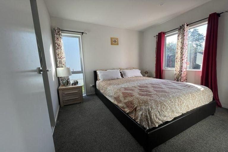 Photo of property in 41 Regiment Road, Papakura, 2110