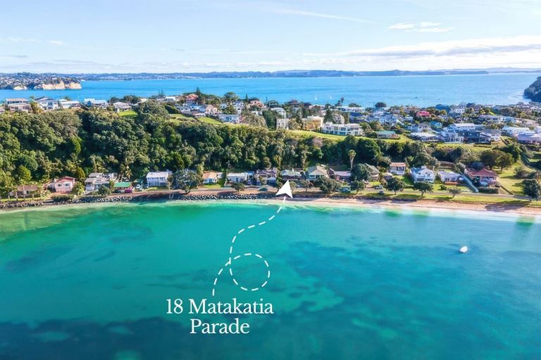Photo of property in 18 Matakatia Parade, Matakatia, Whangaparaoa, 0930