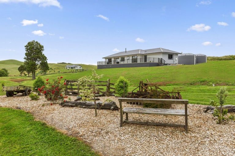Photo of property in 64 Ruapuke Road, Raglan, 3296
