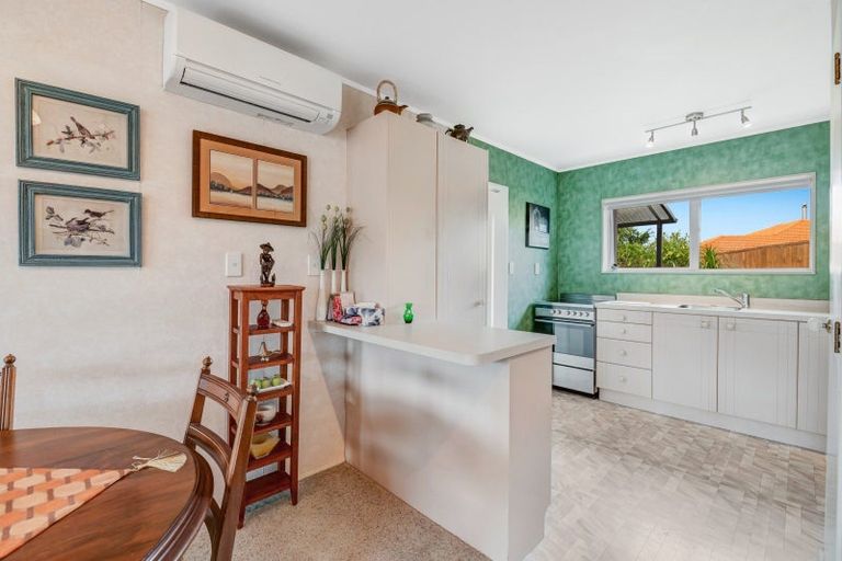 Photo of property in 96a Lakeside Drive, Orewa, 0931