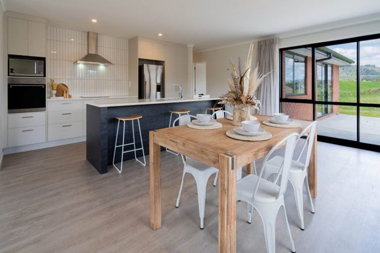 Photo of property in 46 Kohekohe Drive, Owhata, Rotorua, 3010