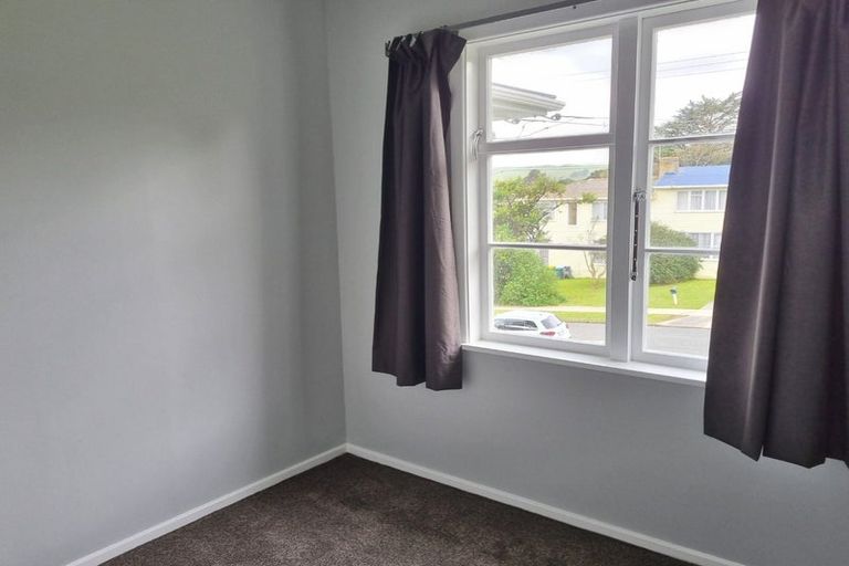 Photo of property in 100 Gear Terrace, Ranui, Porirua, 5024