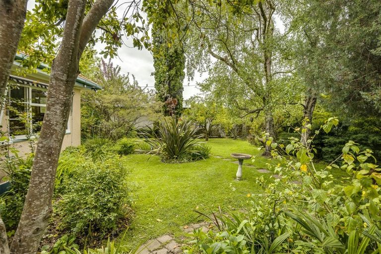 Photo of property in 16 Plassey Street, Havelock North, 4130