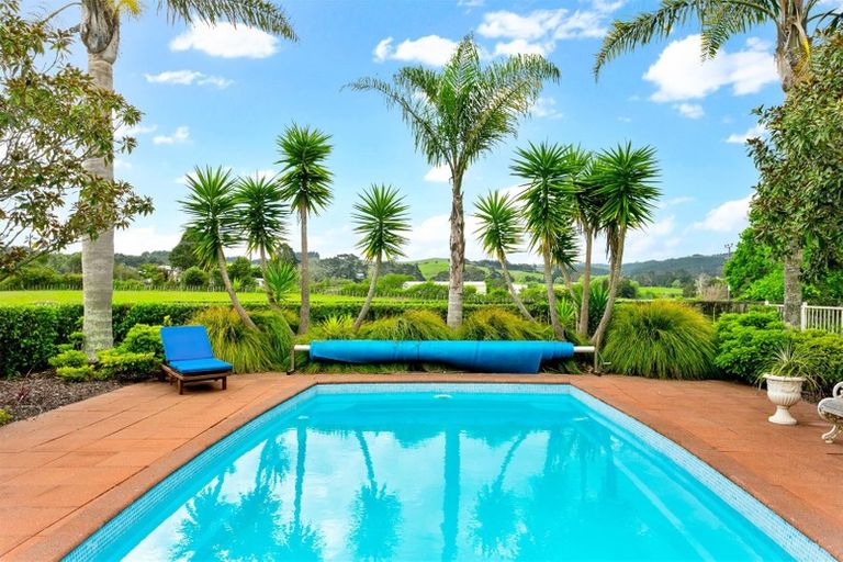 Photo of property in 1275 Kahikatea Flat Road, Kaukapakapa, 0871