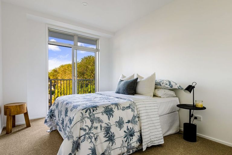 Photo of property in 129 Hibiscus Drive, Orewa, 0931