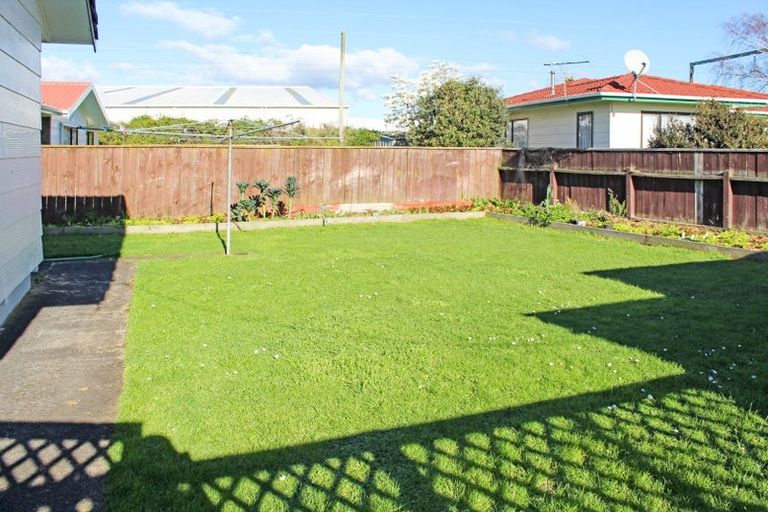 Photo of property in 74 Geraldine Crescent, Cloverlea, Palmerston North, 4412