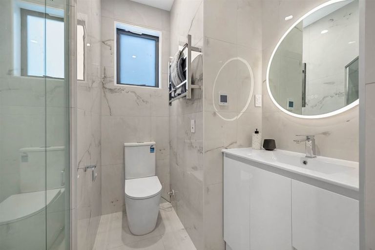 Photo of property in 79a Bond Crescent, Forrest Hill, Auckland, 0620