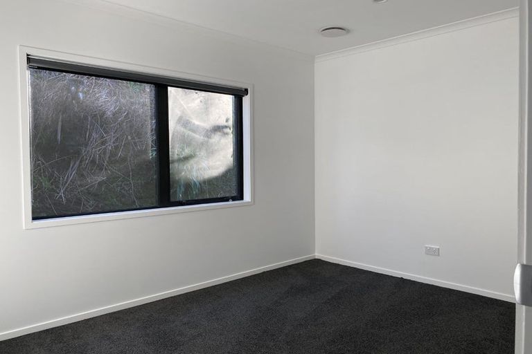 Photo of property in 11 Tahurangi Place, Spotswood, New Plymouth, 4310