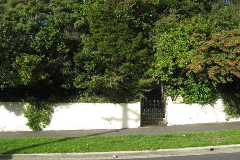 Photo of property in 85 Easther Crescent, Kew, Dunedin, 9012